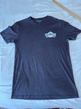 Volcom Men's T-Shirt - Size Large